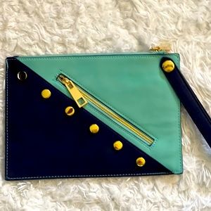 🎉HP🎉Sondra Roberts purse.